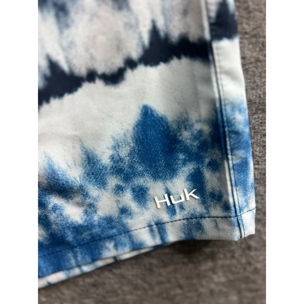 HUK Pursuit  Salt Dye Volley Blue Swim Trunks Mens Size XL 5.5